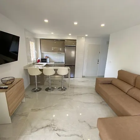 Apto Sur Con Piscina Y Vistas Al Mar Apartment